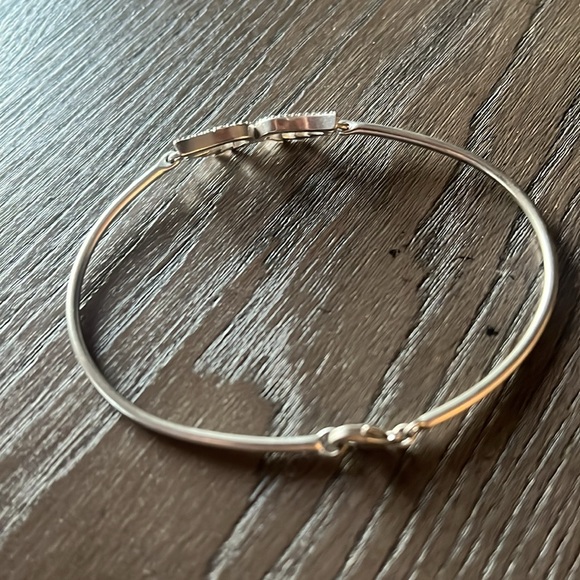 Silver Winged open bangle Bracelet - Picture 2 of 3